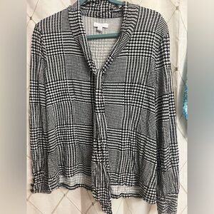 Charter Club Houndstooth Top - Large